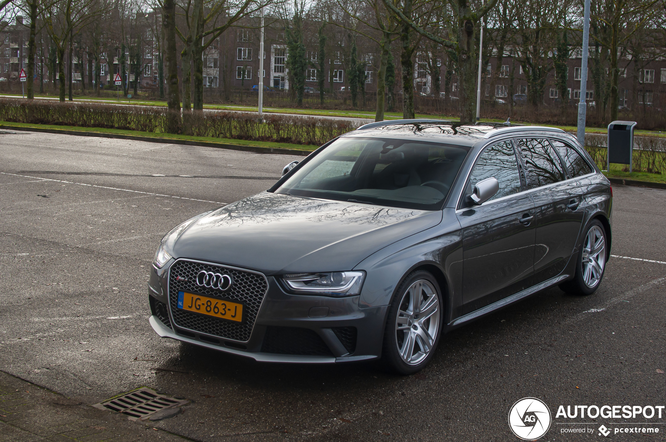 Audi RS4 Avant B8