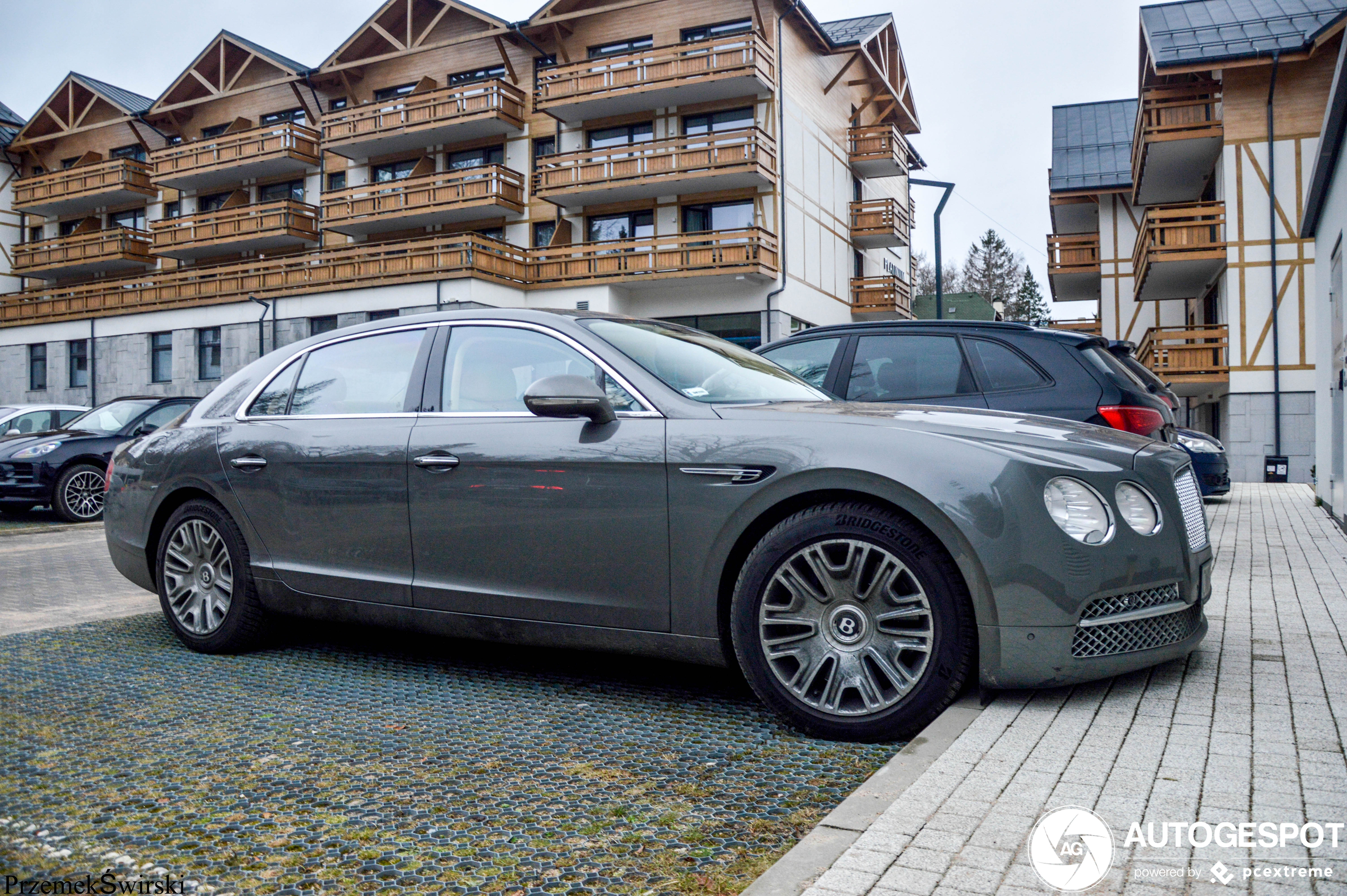 Bentley Flying Spur W12