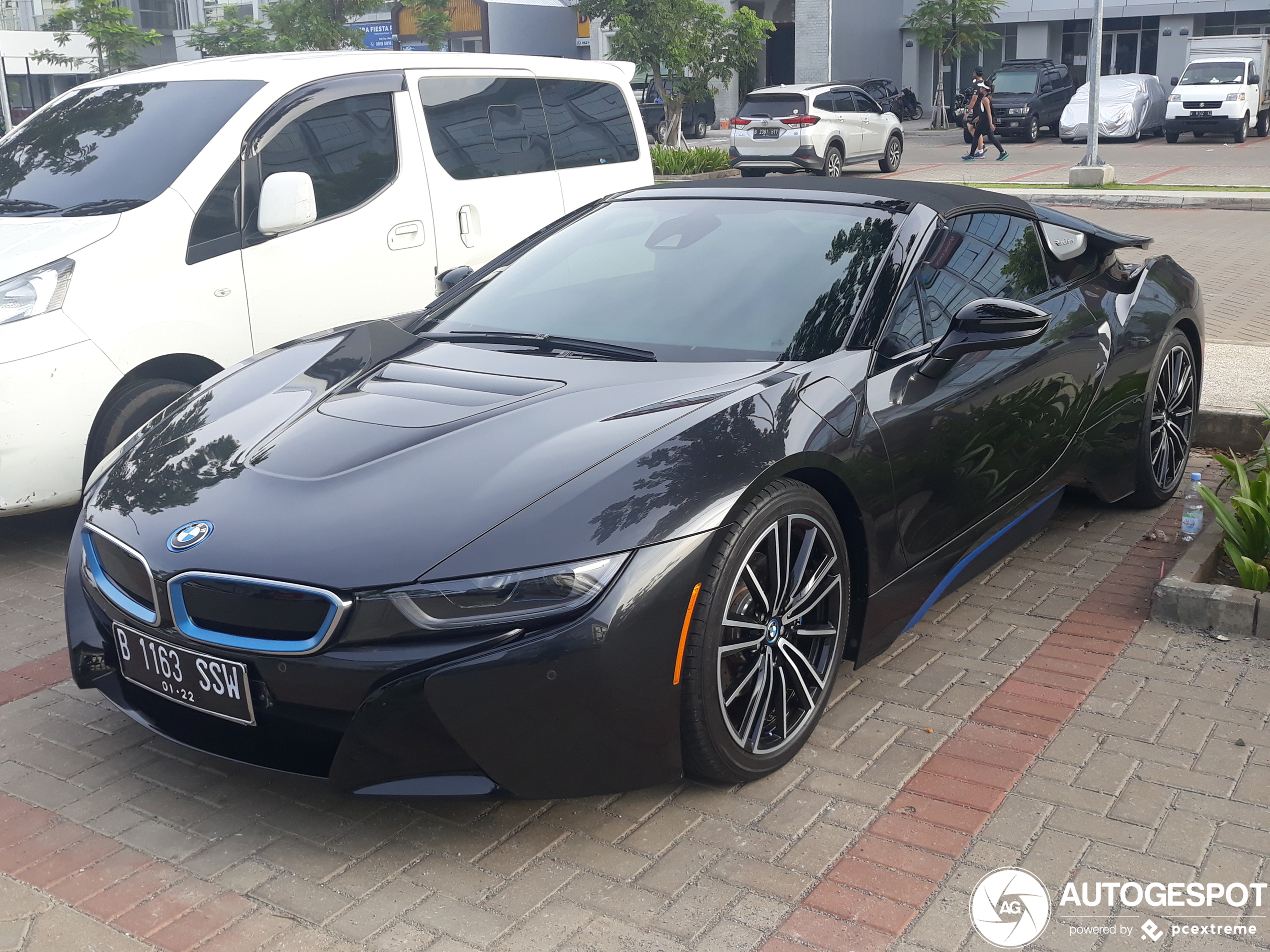 BMW i8 Roadster