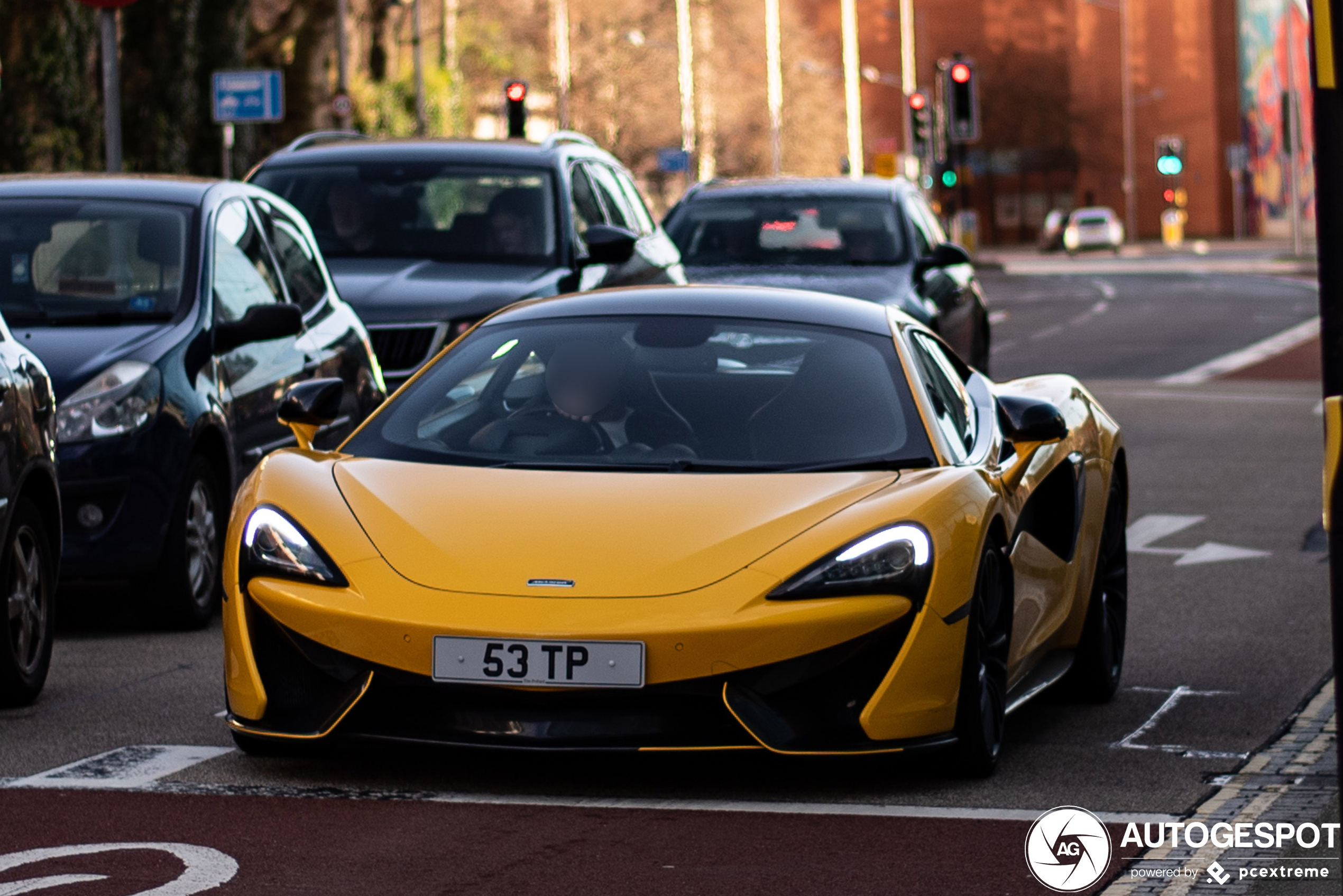 McLaren 570S