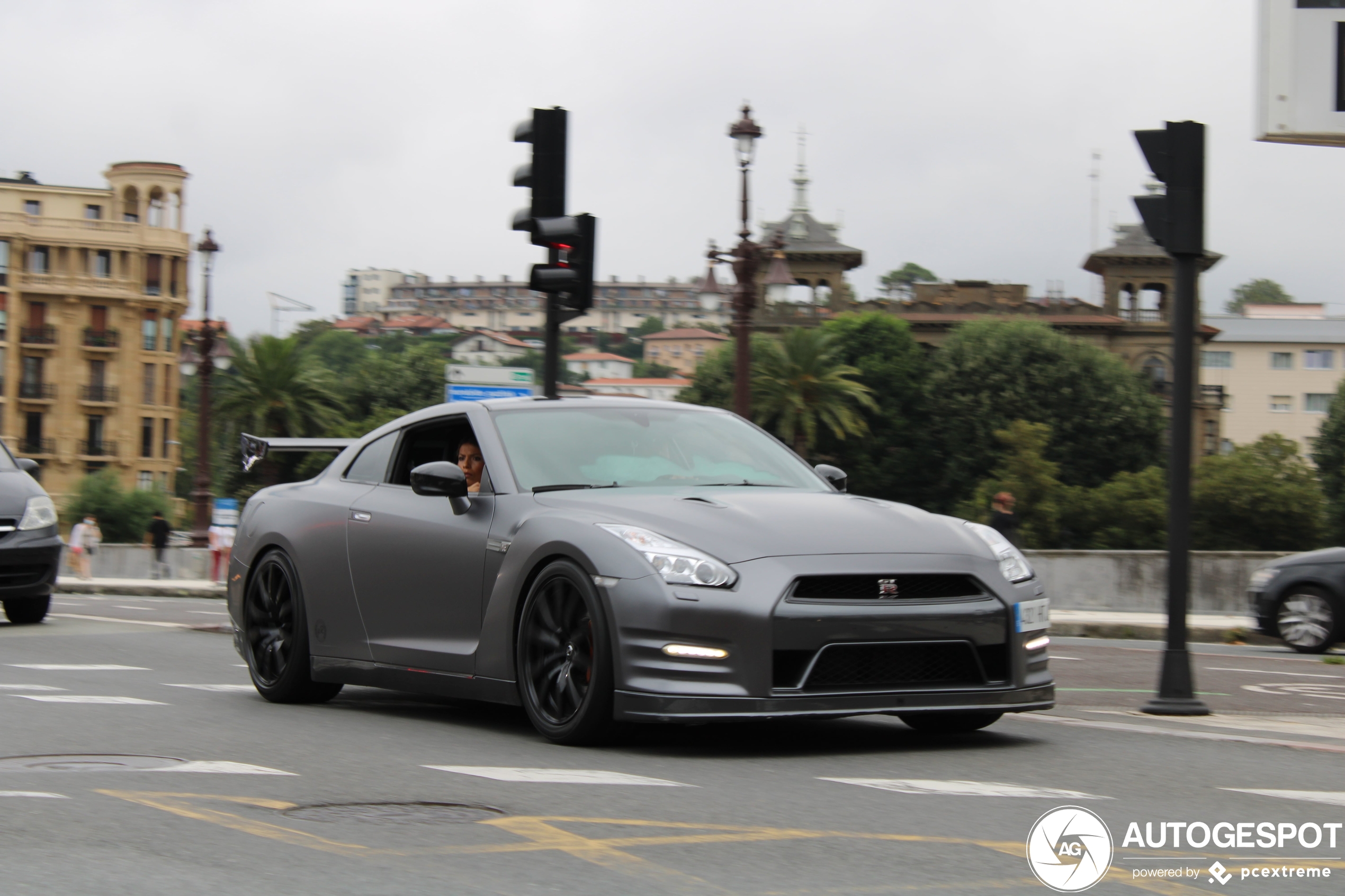 Nissan GT-R 2011