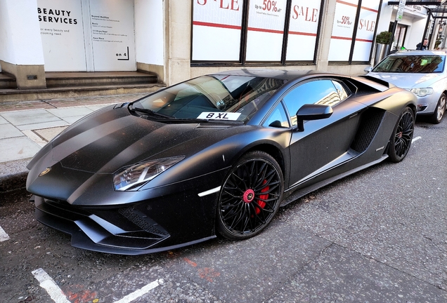 Lamborghini Aventador S LP740-4