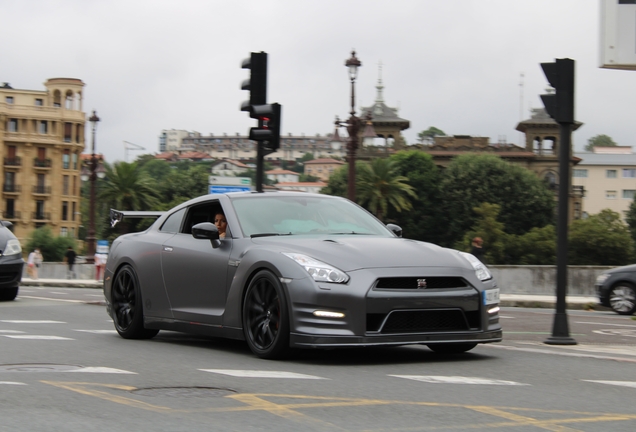 Nissan GT-R 2011