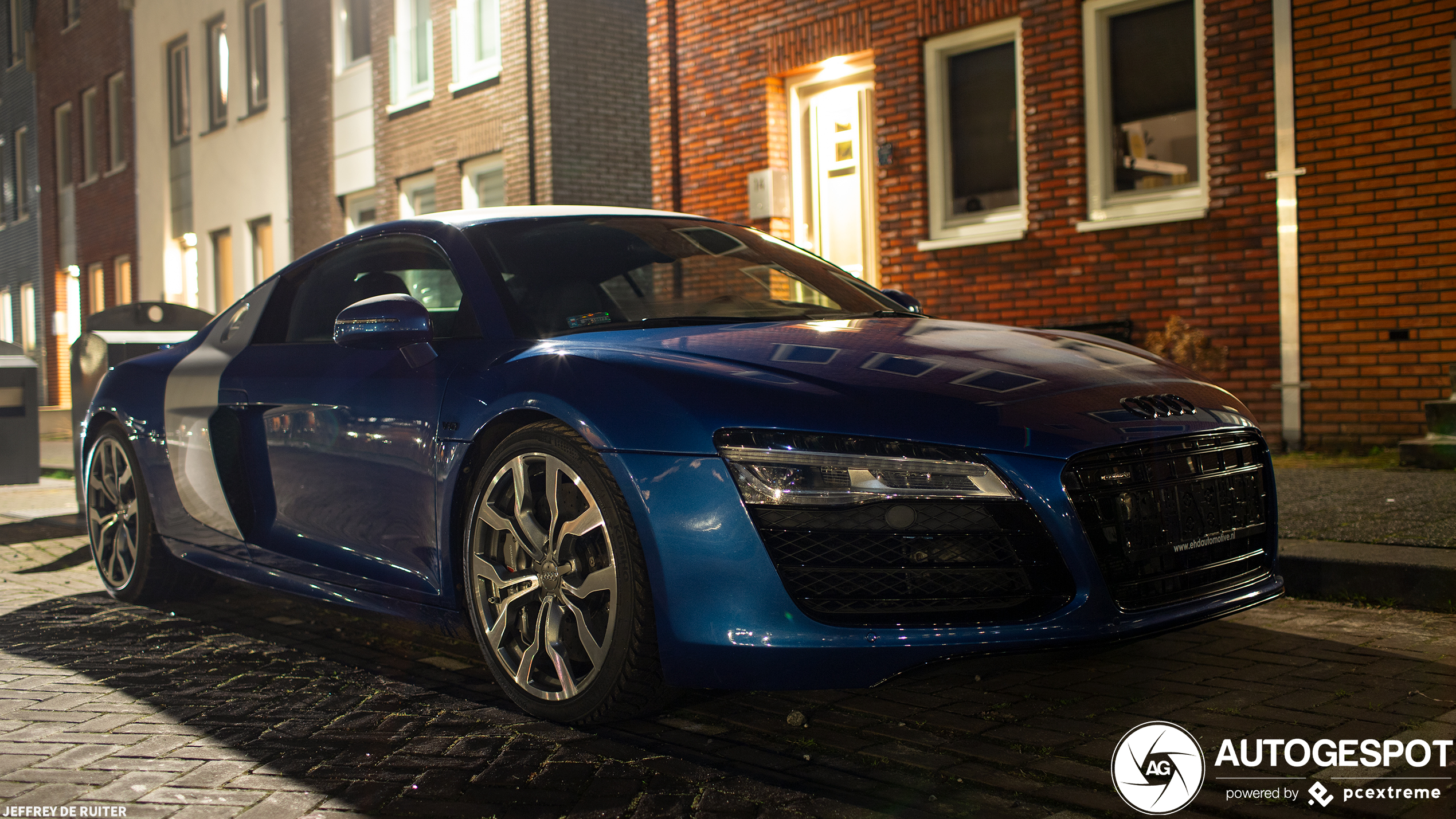 Audi R8 V10 2013