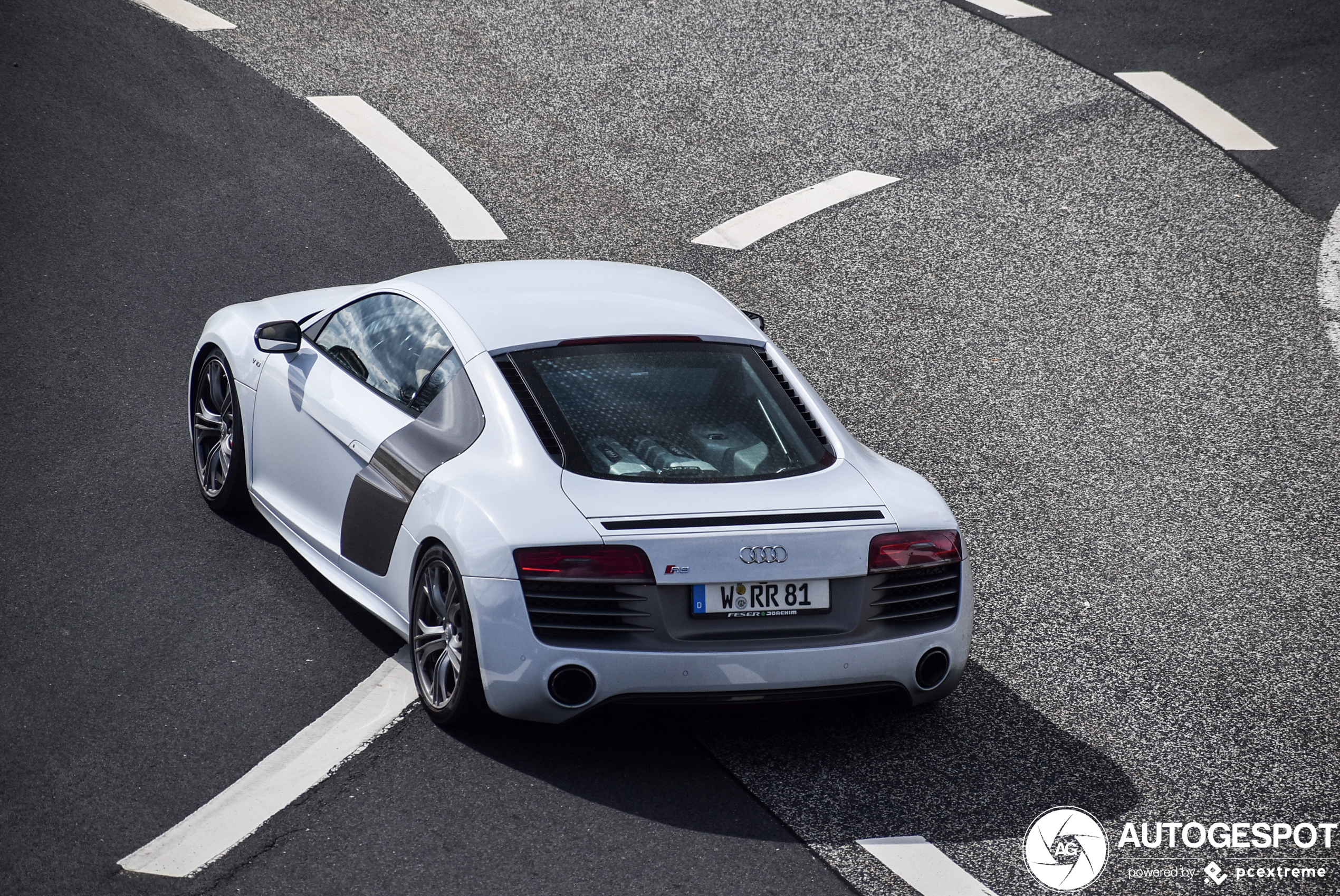 Audi R8 V10 Plus 2013