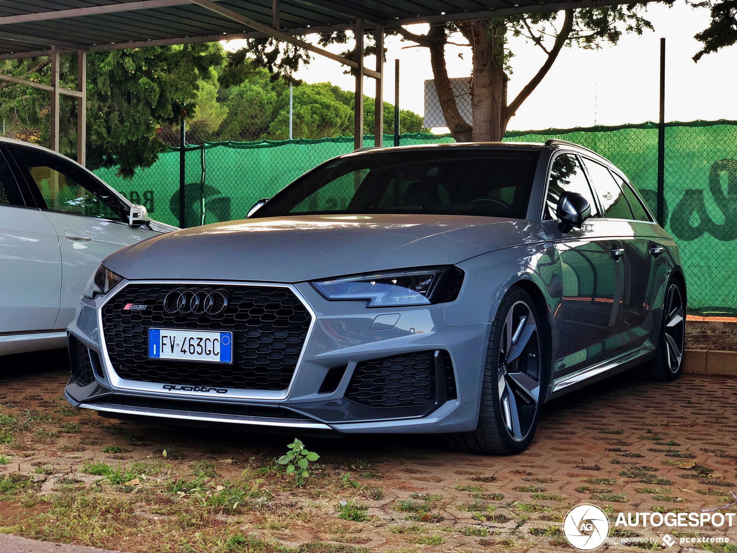 Audi RS4 Avant B9