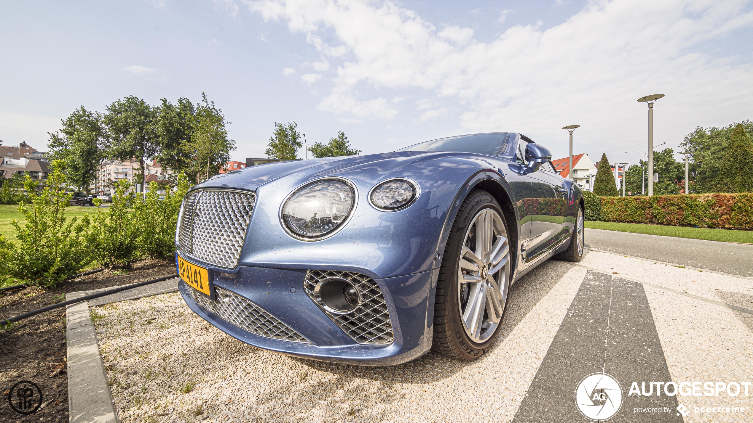 Bentley Continental GTC 2019