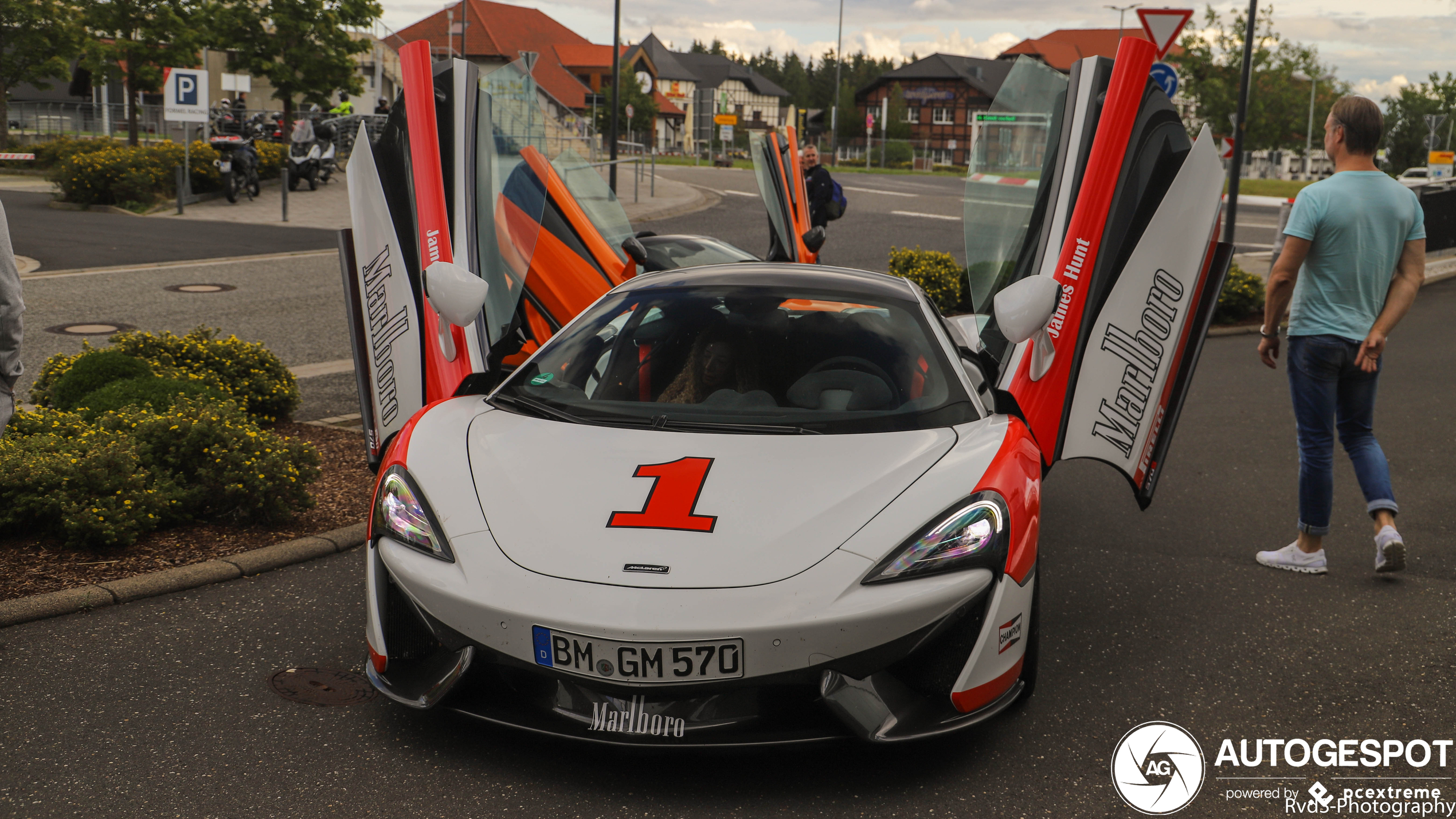 McLaren 570S