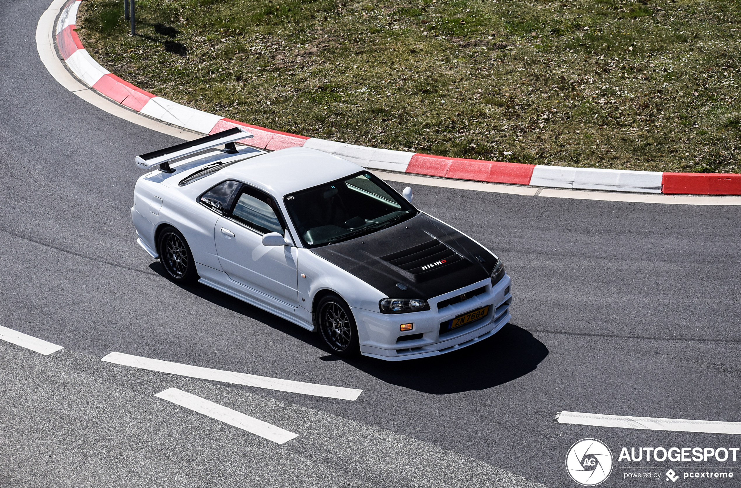 Nissan Skyline R34 GT-R V-Spec - 10 January 2022 - Autogespot