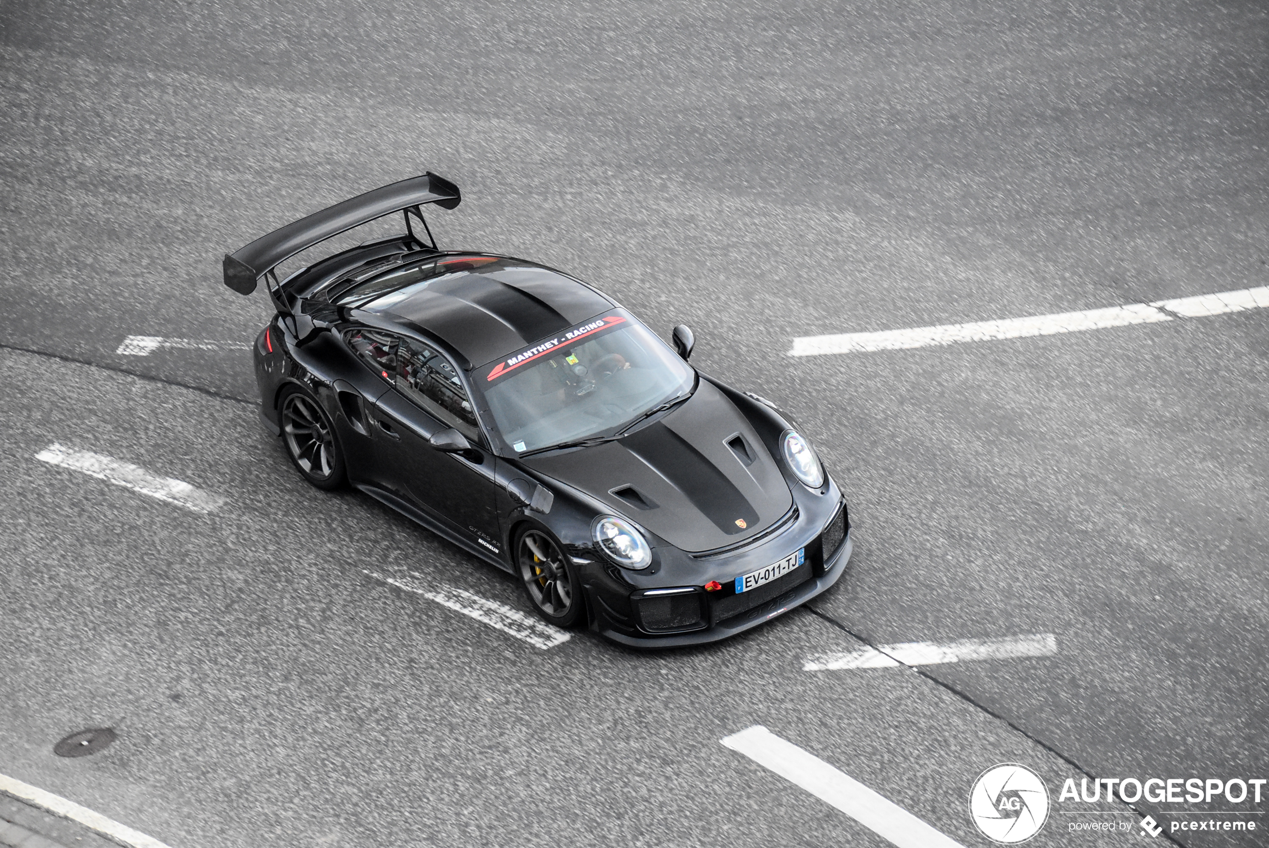 Porsche Manthey Racing 991 GT2 RS MR