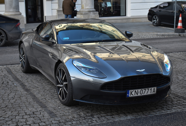 Aston Martin DB11