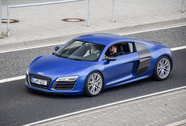 Audi R8 V10 Plus 2013