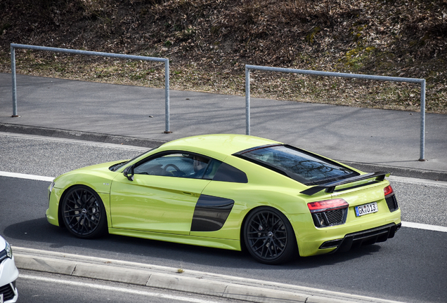 Audi R8 V10 Plus 2015