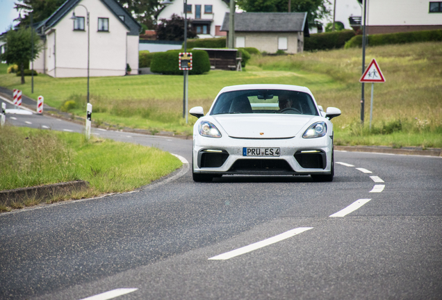 Porsche 718 Cayman GT4