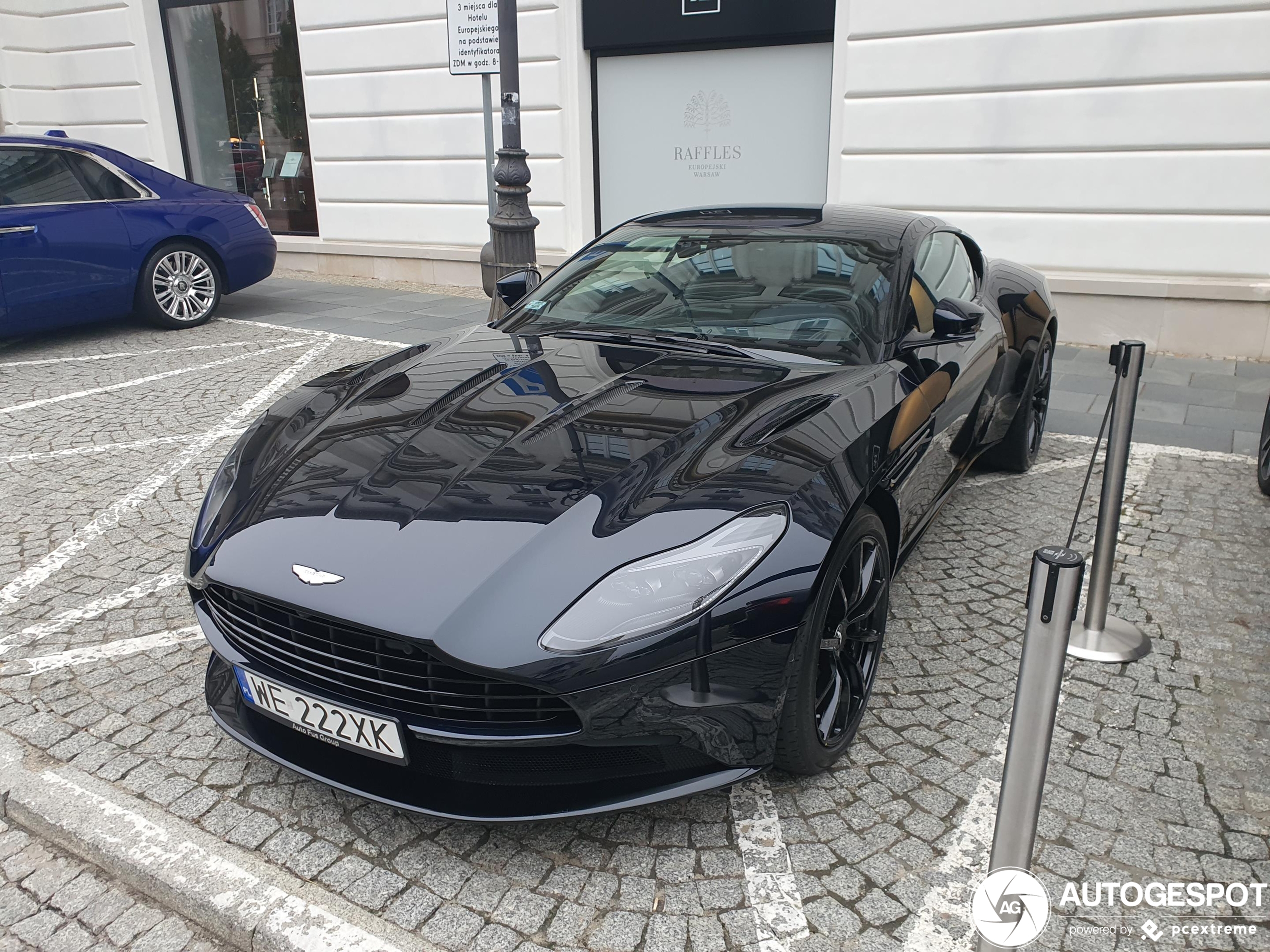 Aston Martin DB11 AMR