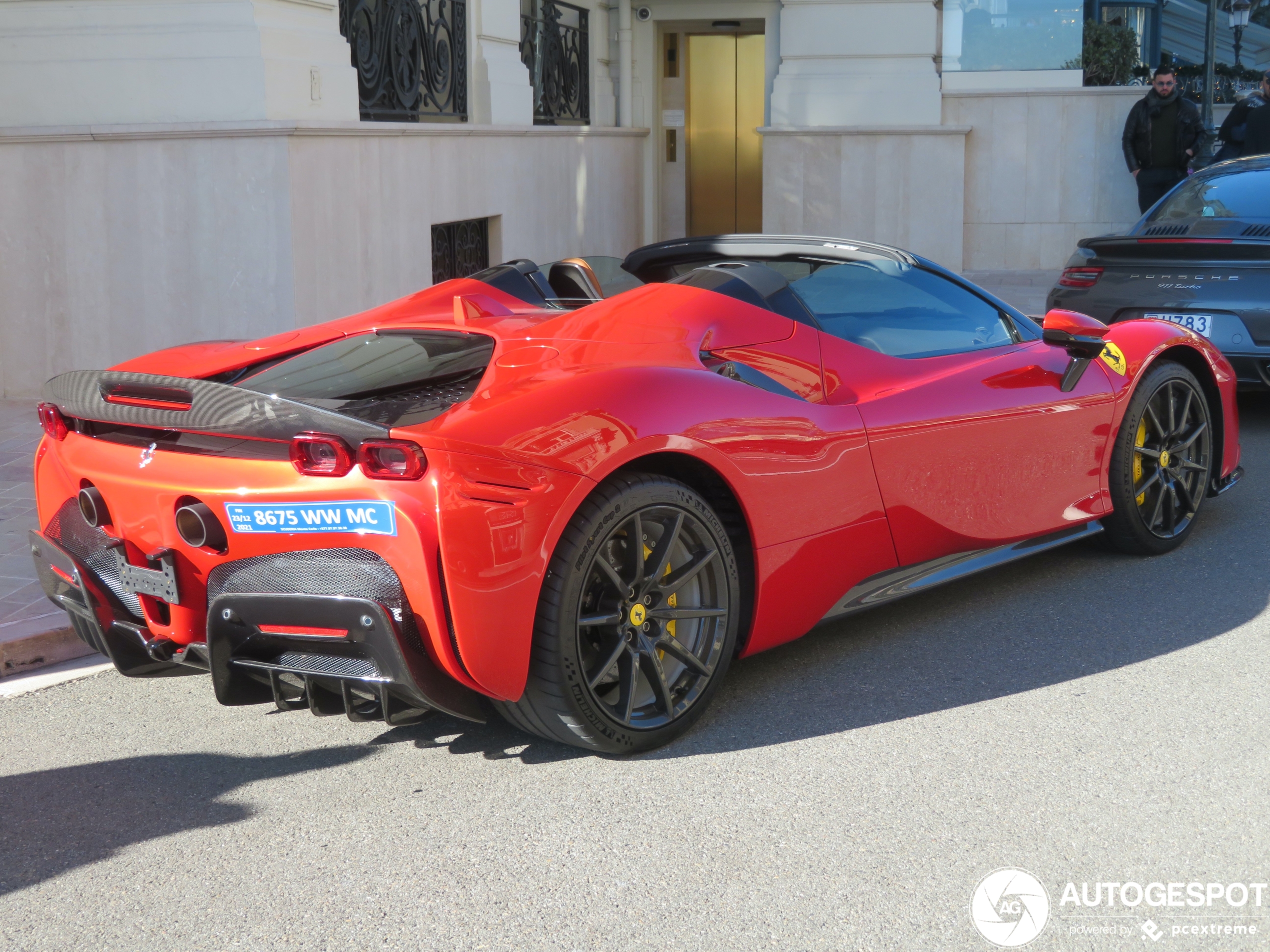 Lekker; Ferrari SF90 Spider Assetto Fiorano zonder dakje