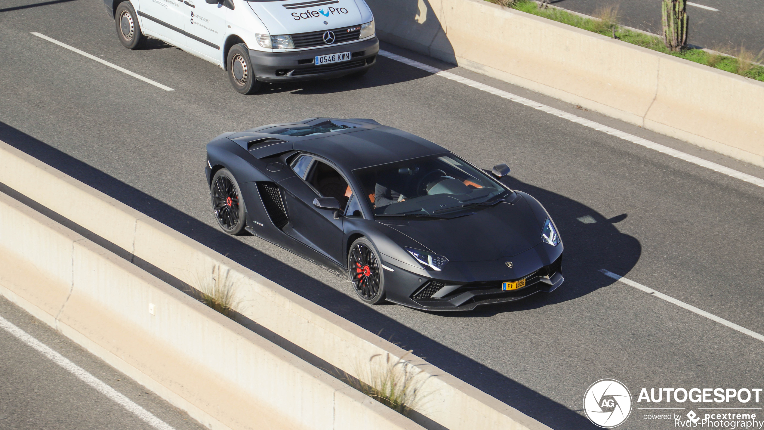 Lamborghini Aventador S LP740-4