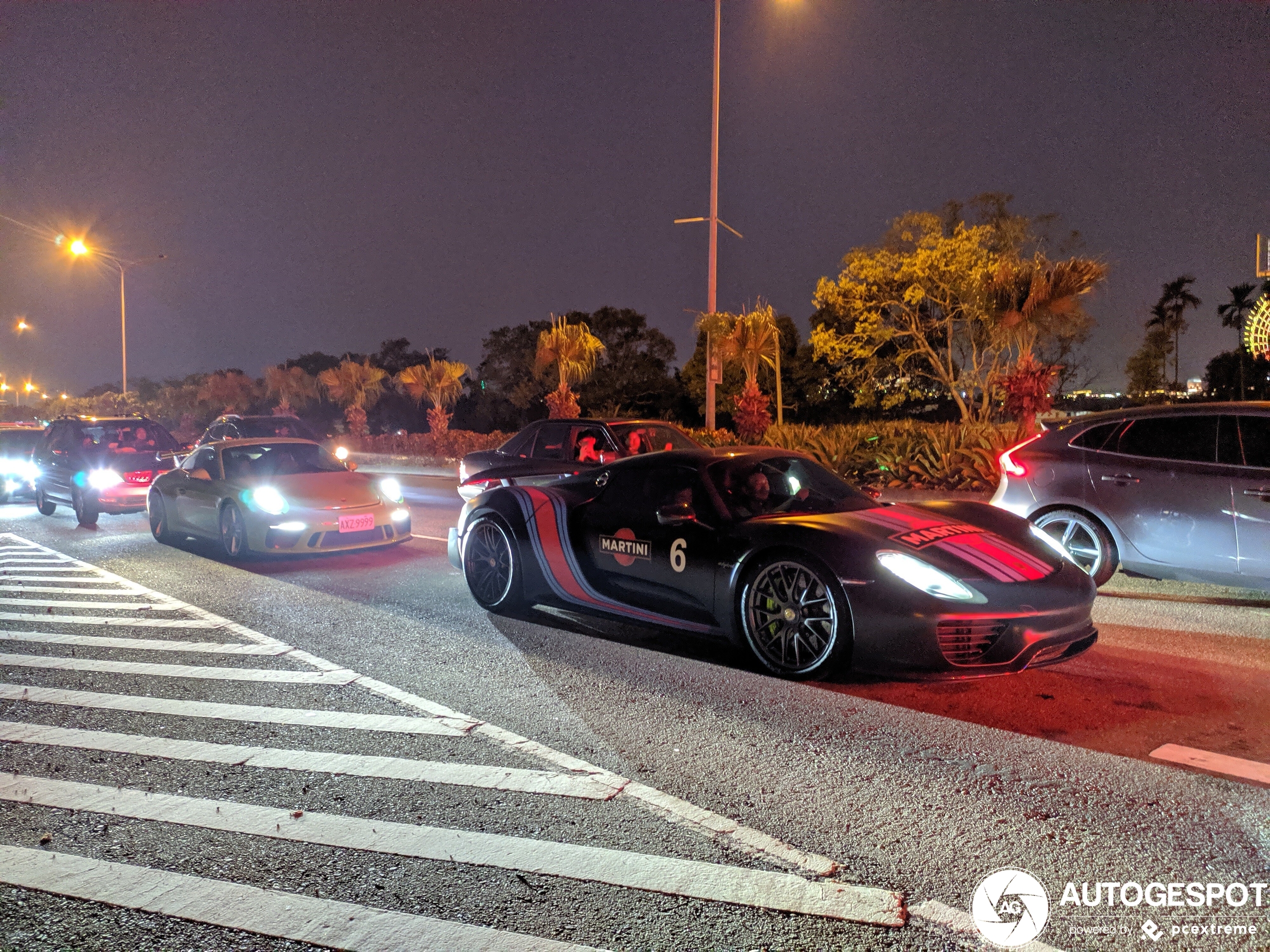 Porsche 918 Spyder Weissach Package