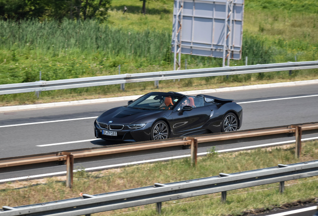 BMW i8 Roadster