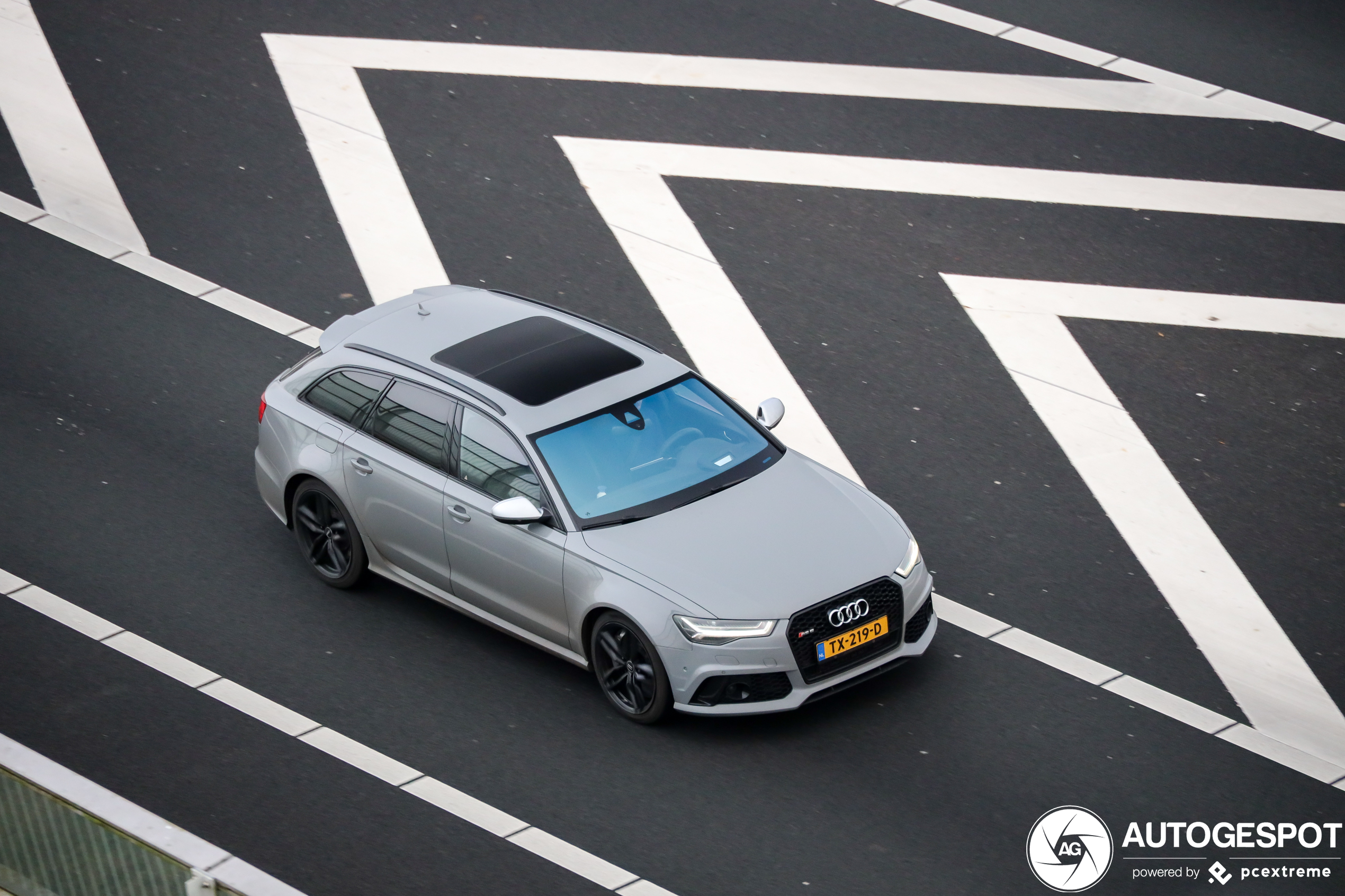 Audi RS6 Avant C7 2015