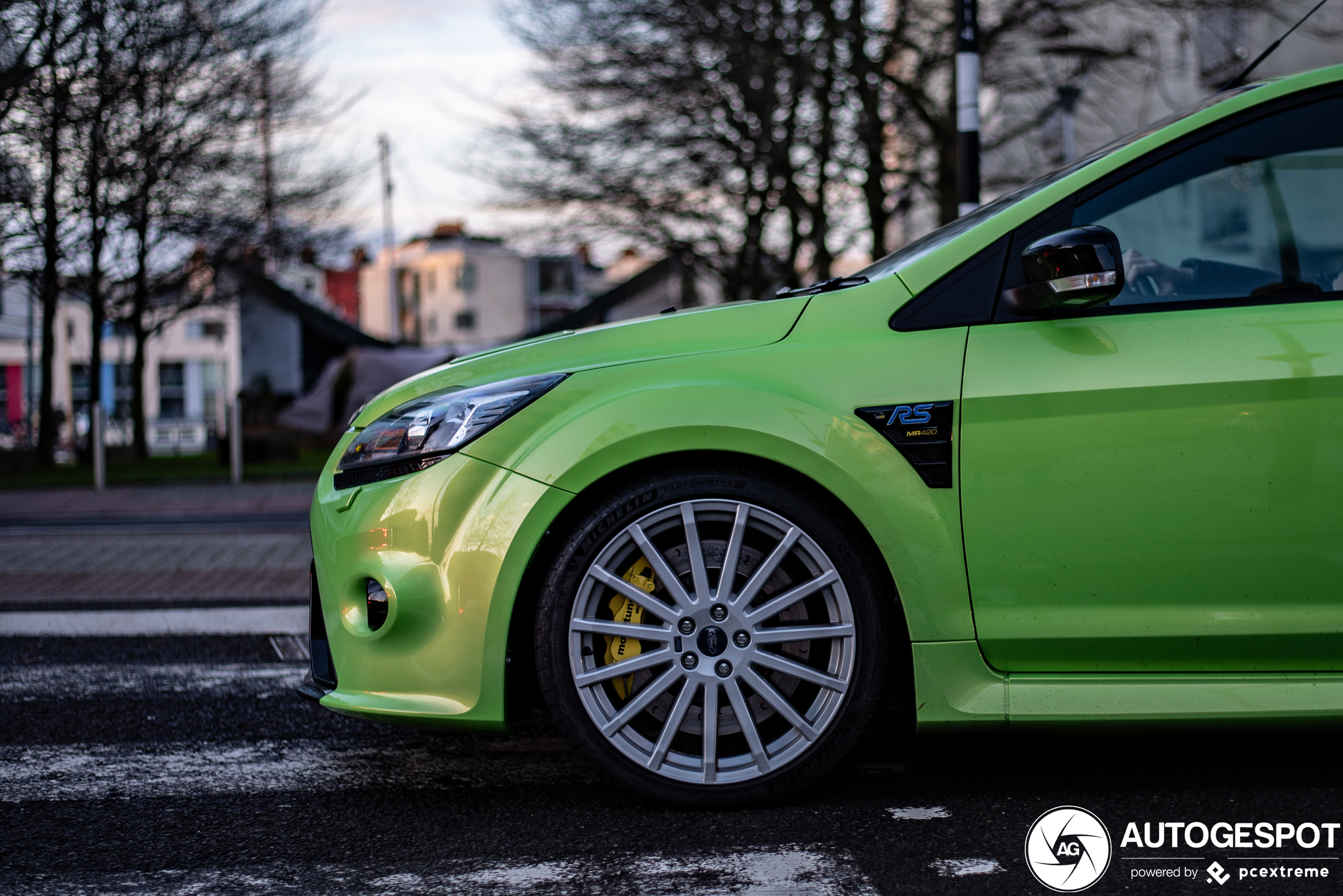 Ford Focus RS 2009 Mountune MR420