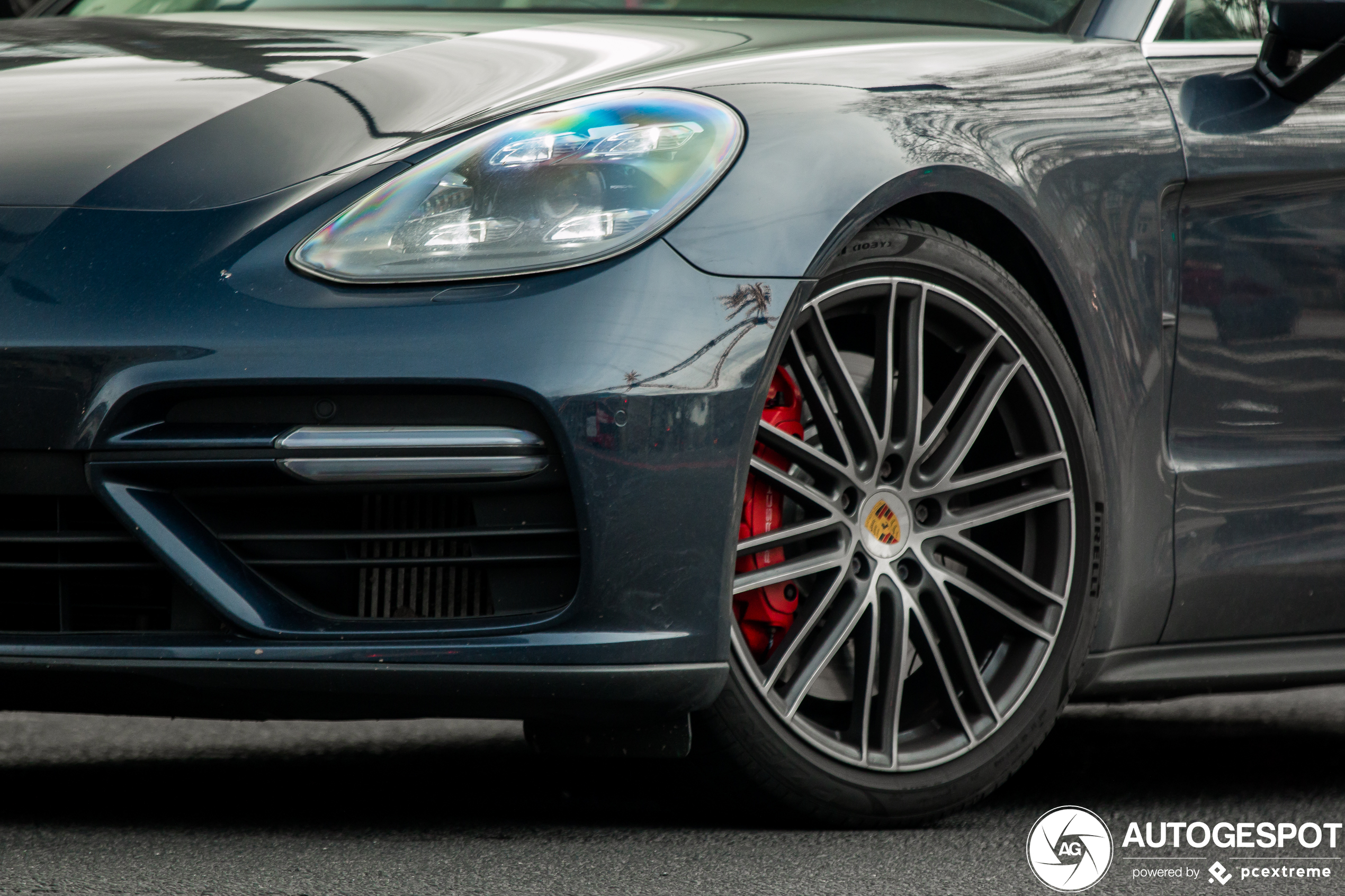 Porsche 971 Panamera Turbo