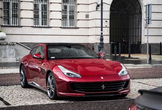 Ferrari GTC4Lusso