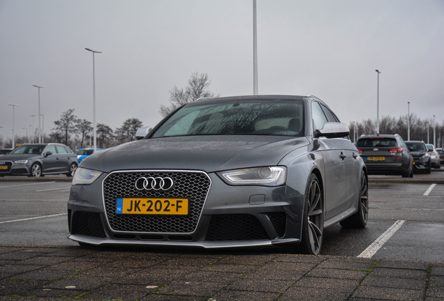 Audi RS4 Avant B8