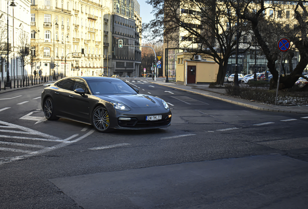 Porsche 971 Panamera Turbo