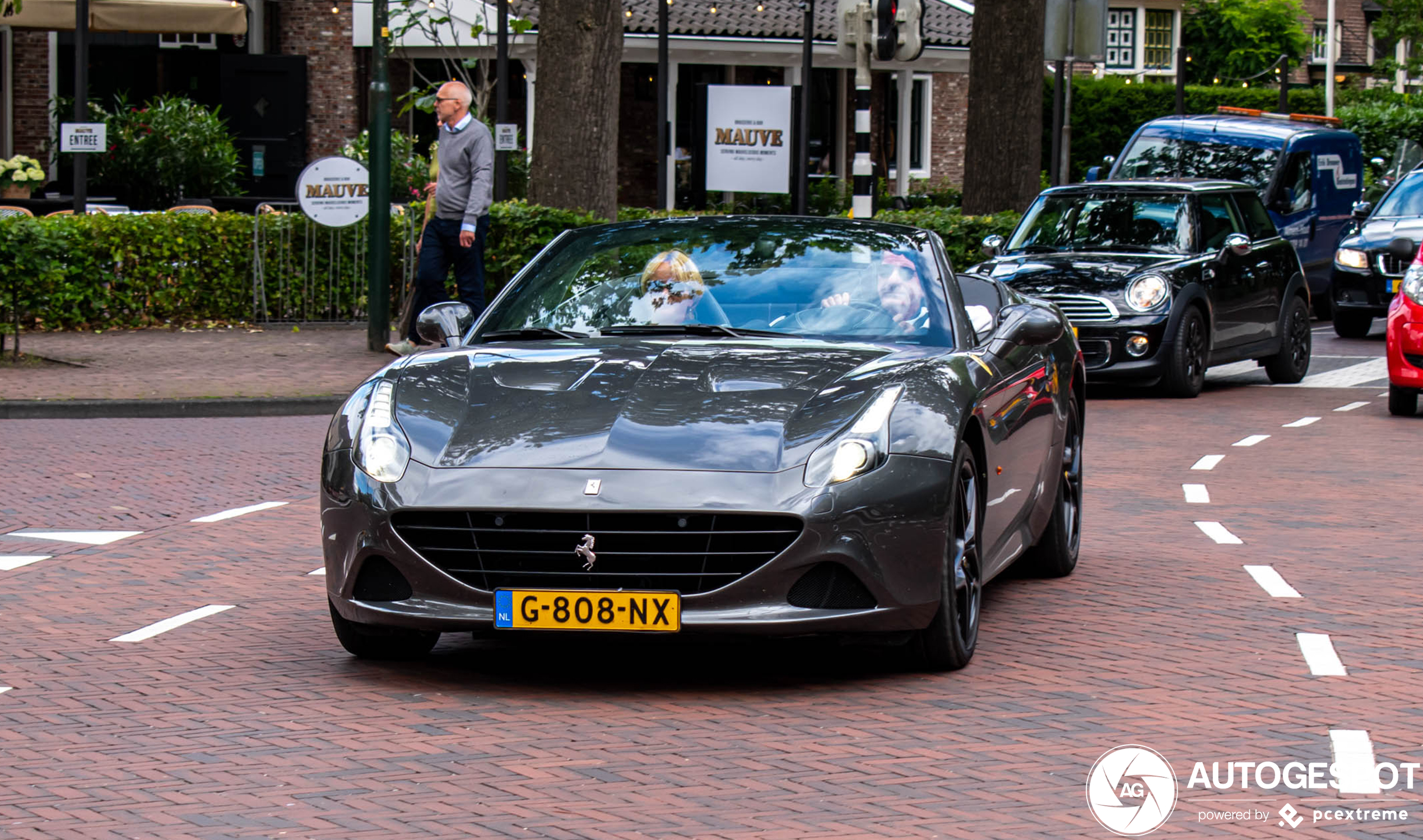 Ferrari California T