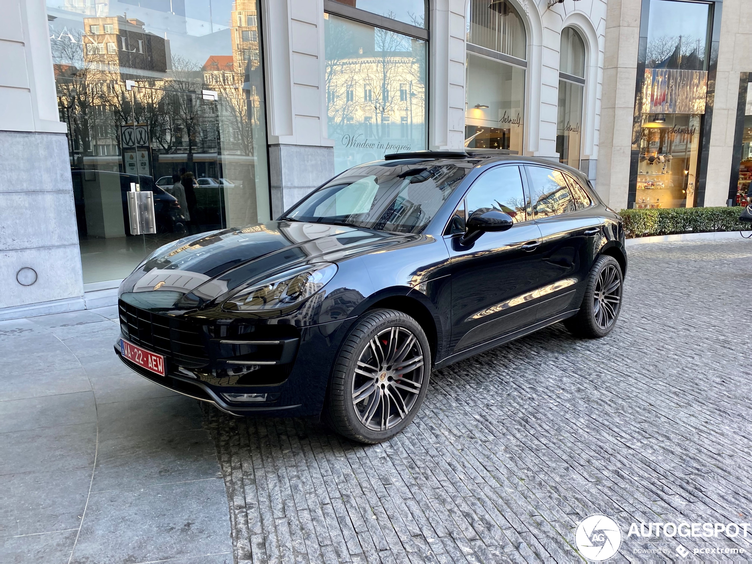 Porsche 95B Macan Turbo