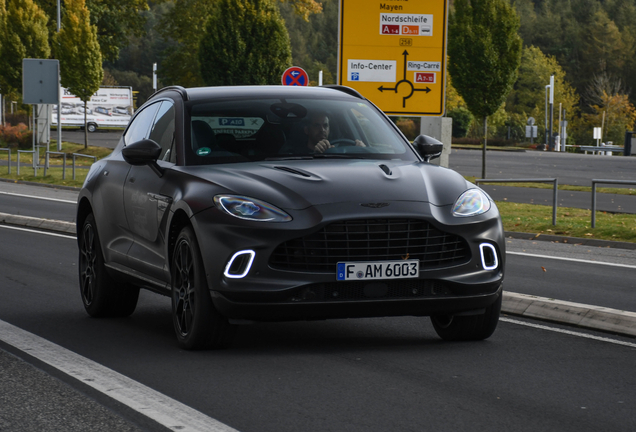 Aston Martin DBX