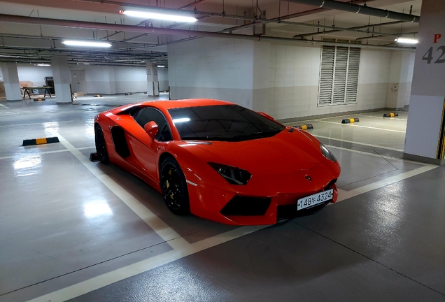 Lamborghini Aventador LP700-4