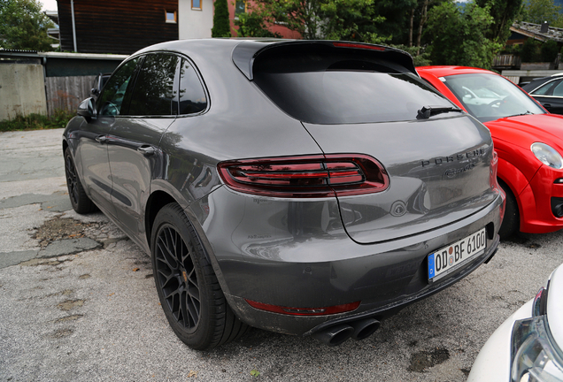 Porsche 95B Macan GTS