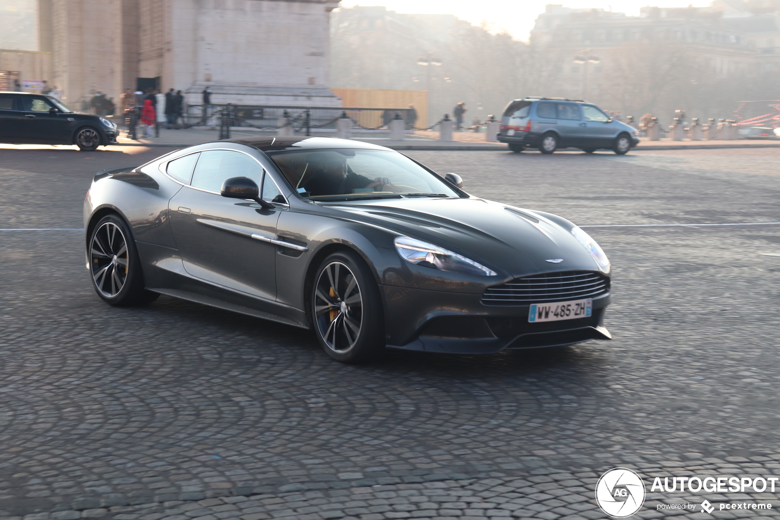 Aston Martin Vanquish 2013