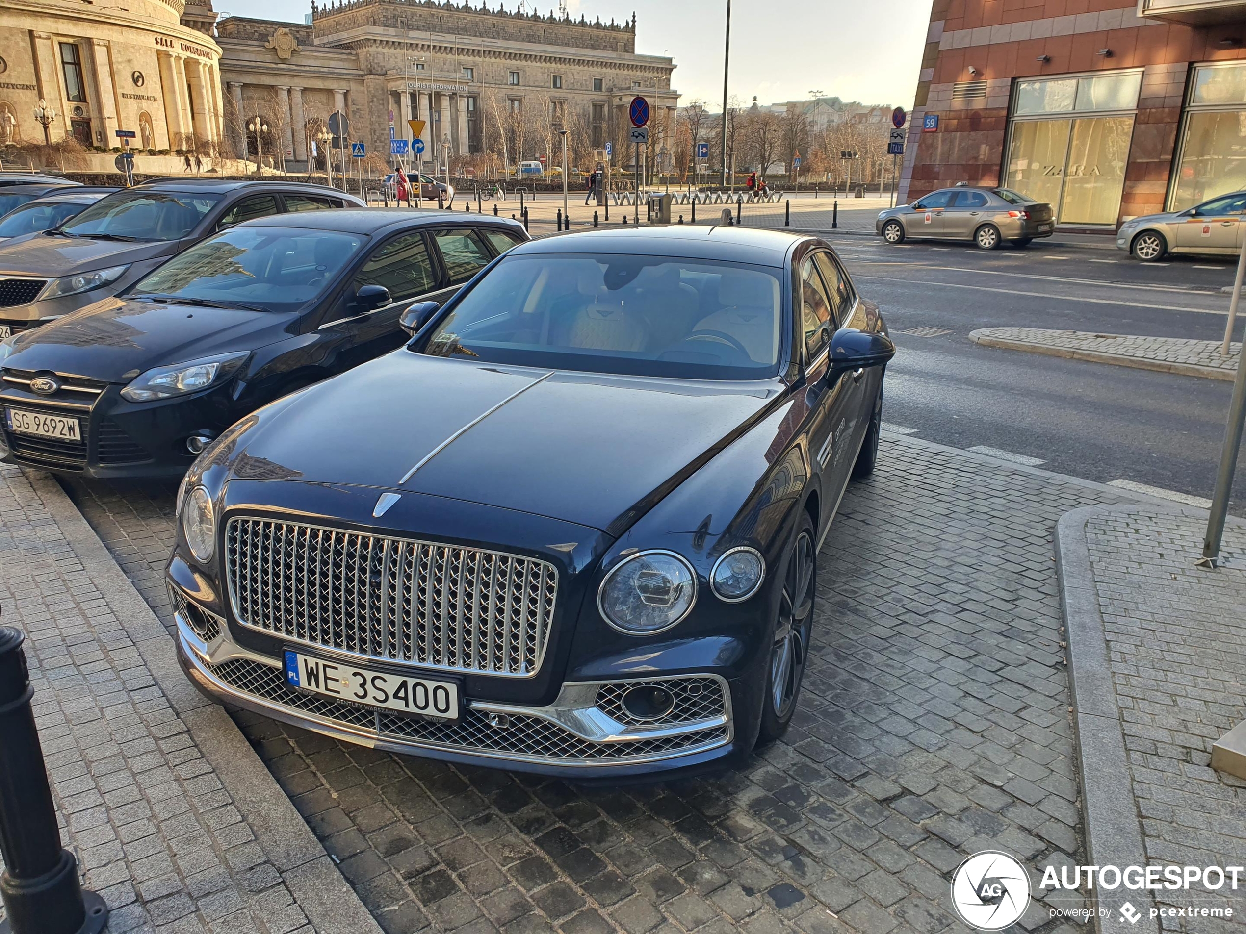 Bentley Flying Spur V8 2021