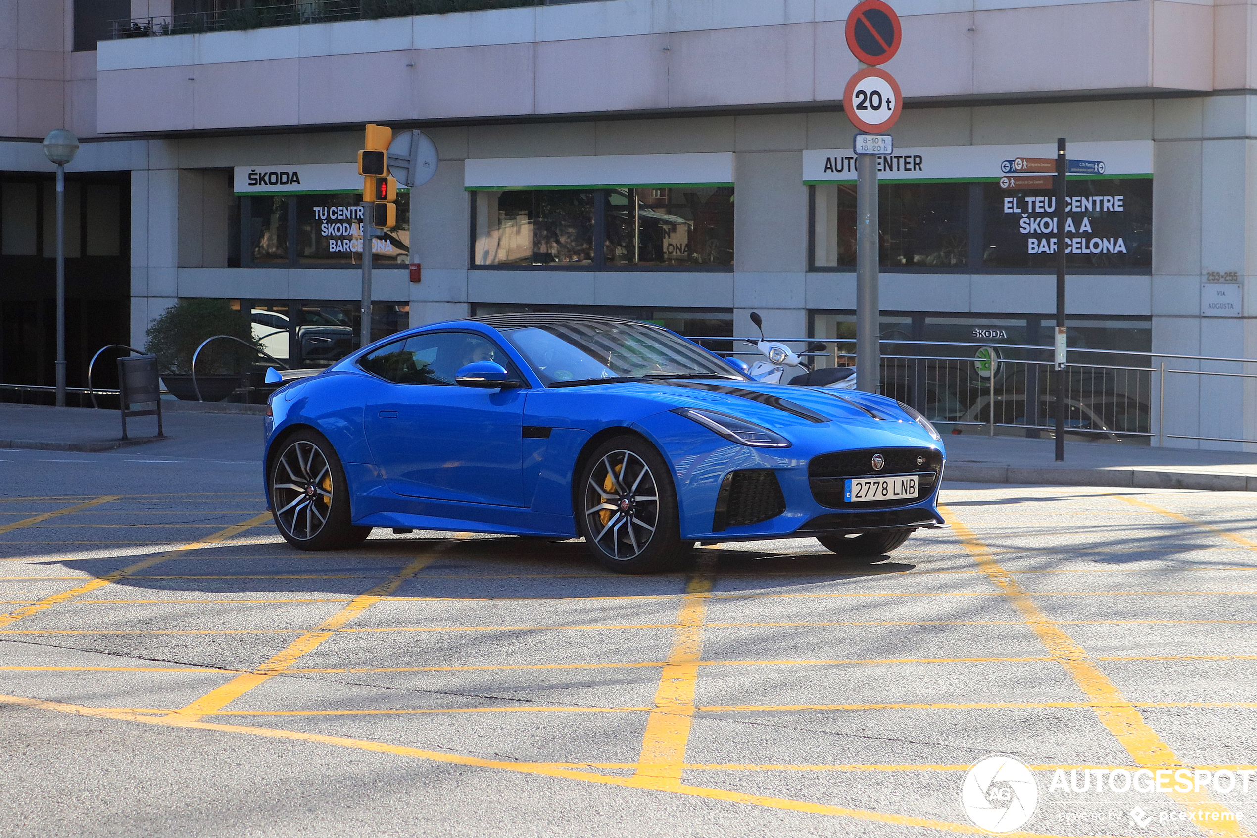 Jaguar F-TYPE SVR Coupé 2017