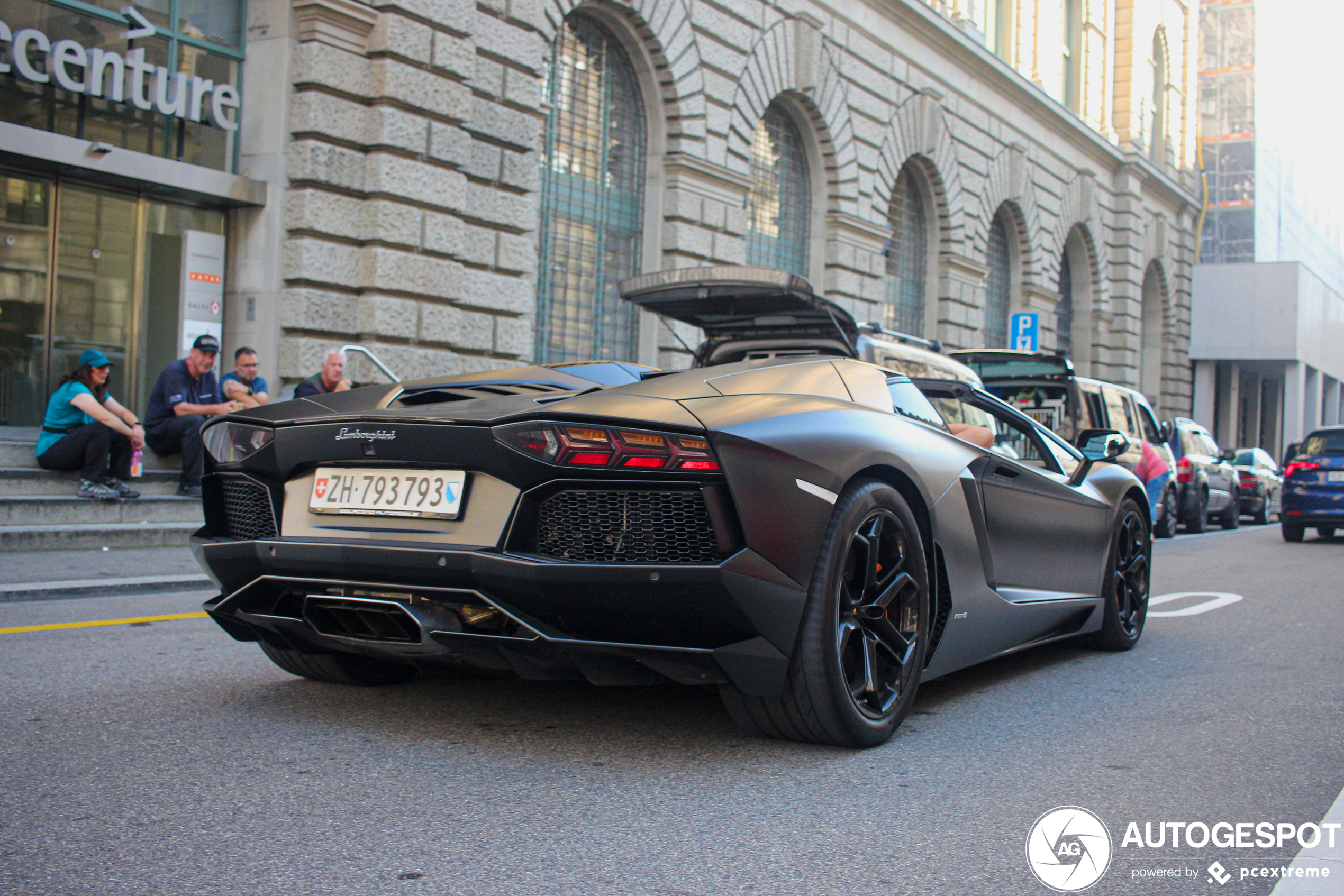 Lamborghini Aventador LP700-4 Roadster