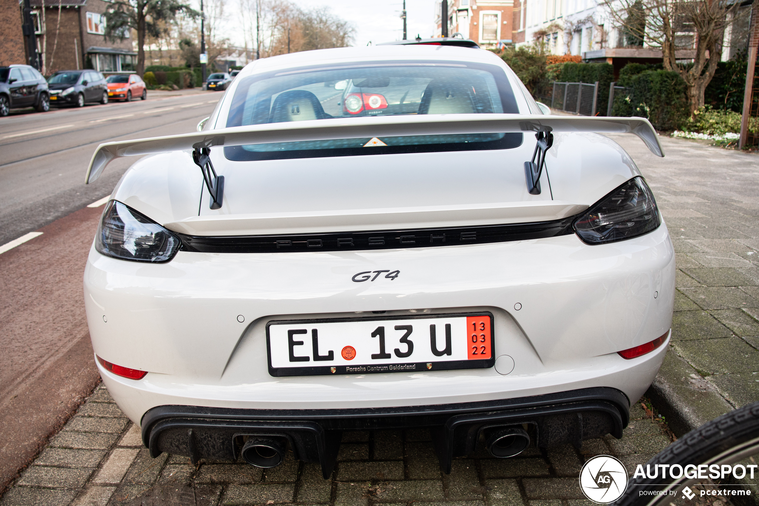 Porsche 718 Cayman GT4