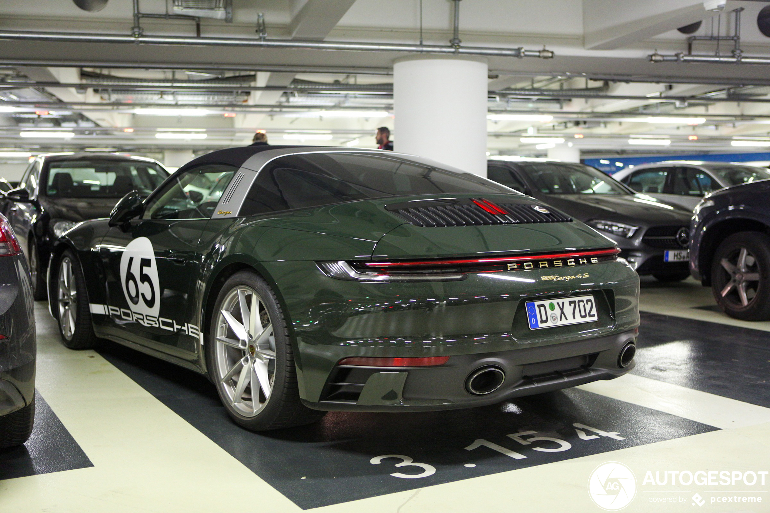 Porsche 992 Targa 4S Heritage Design Edition