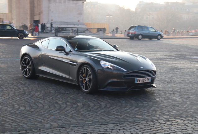 Aston Martin Vanquish 2013