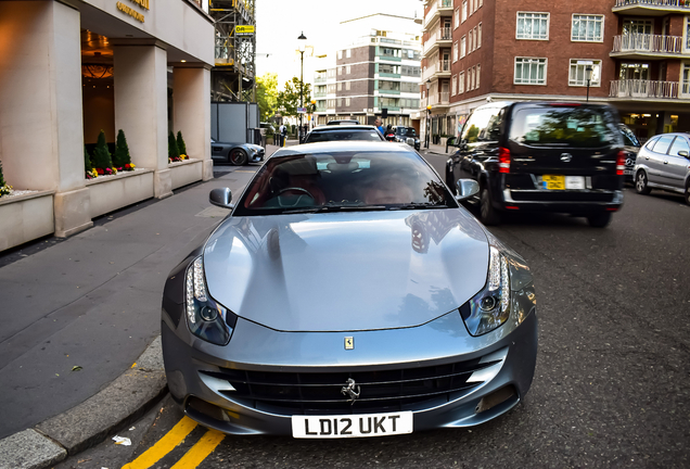 Ferrari FF