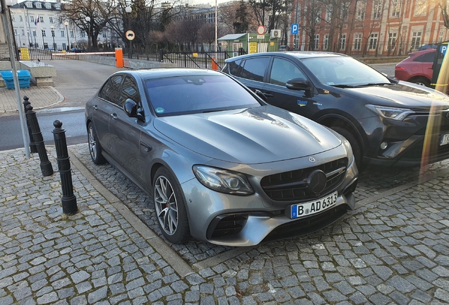 Mercedes-AMG E 63 S W213