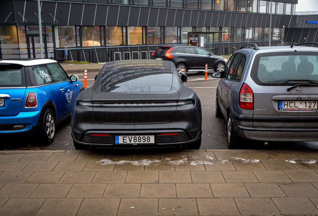 Porsche Taycan Turbo S