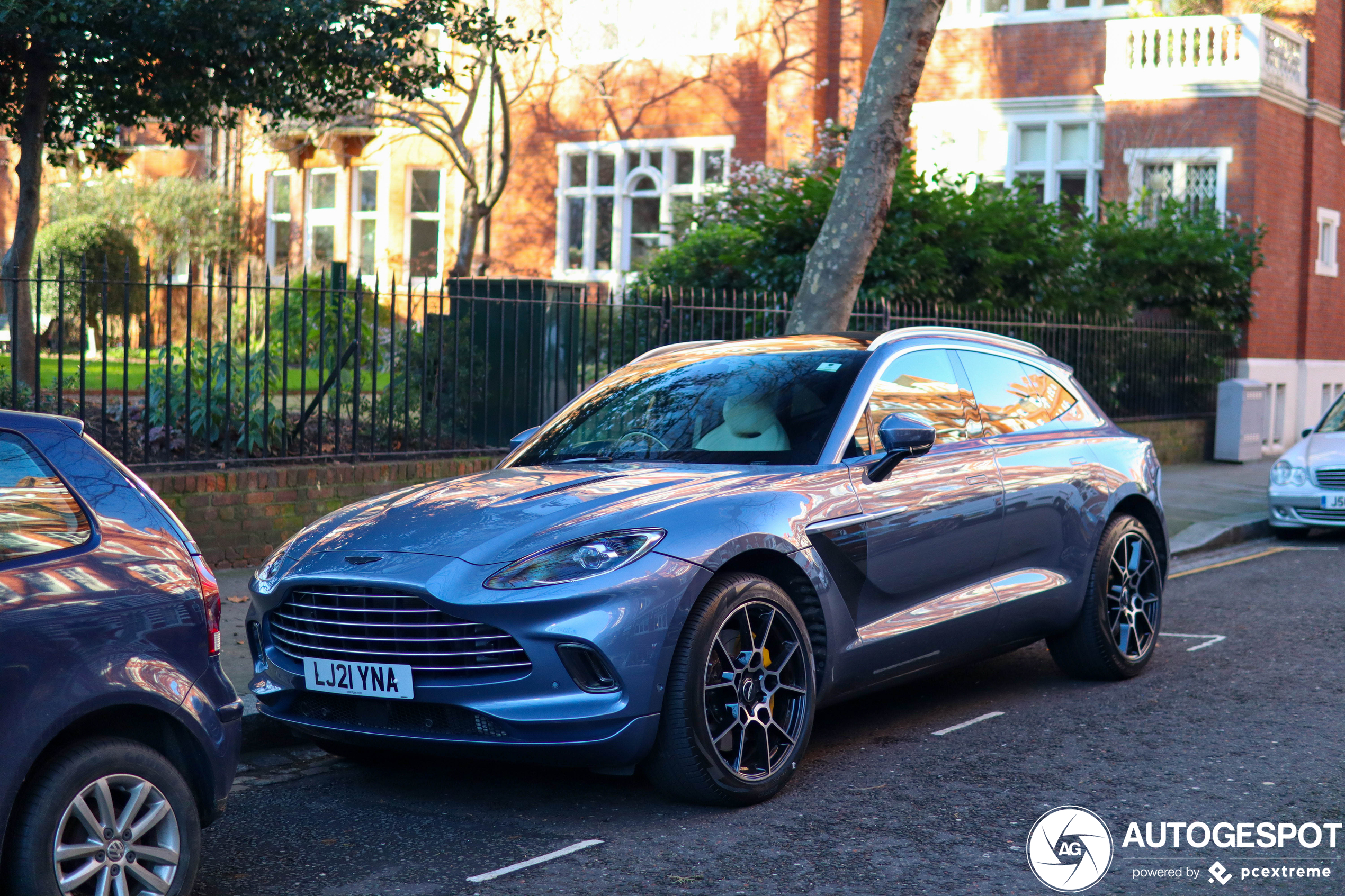 Aston Martin DBX