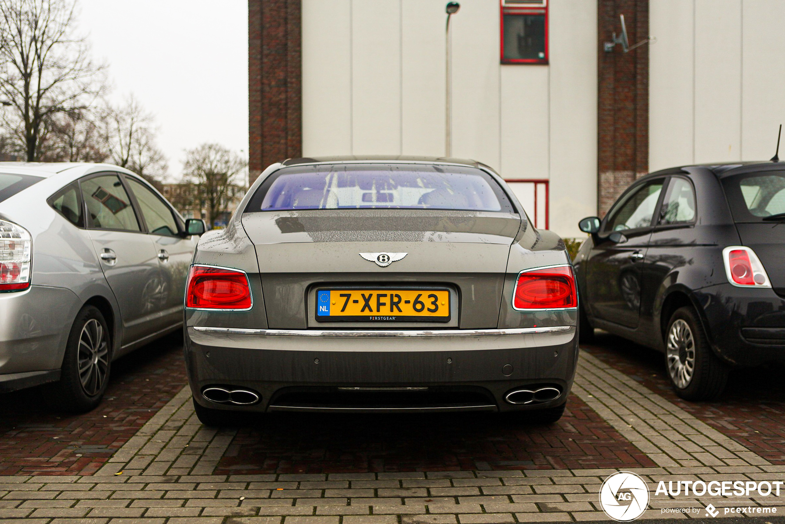 Bentley Flying Spur V8