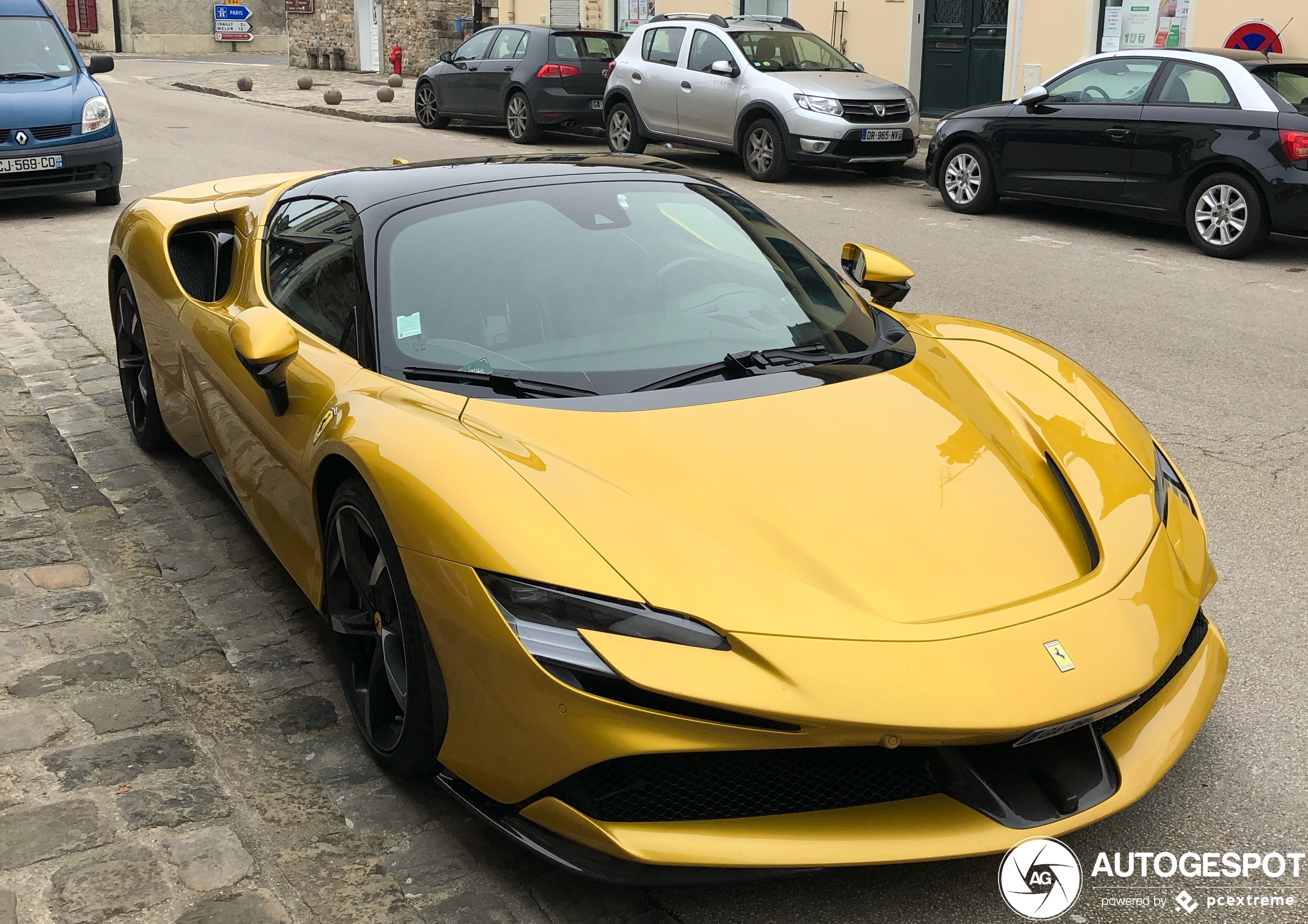 Ferrari SF90 Spider