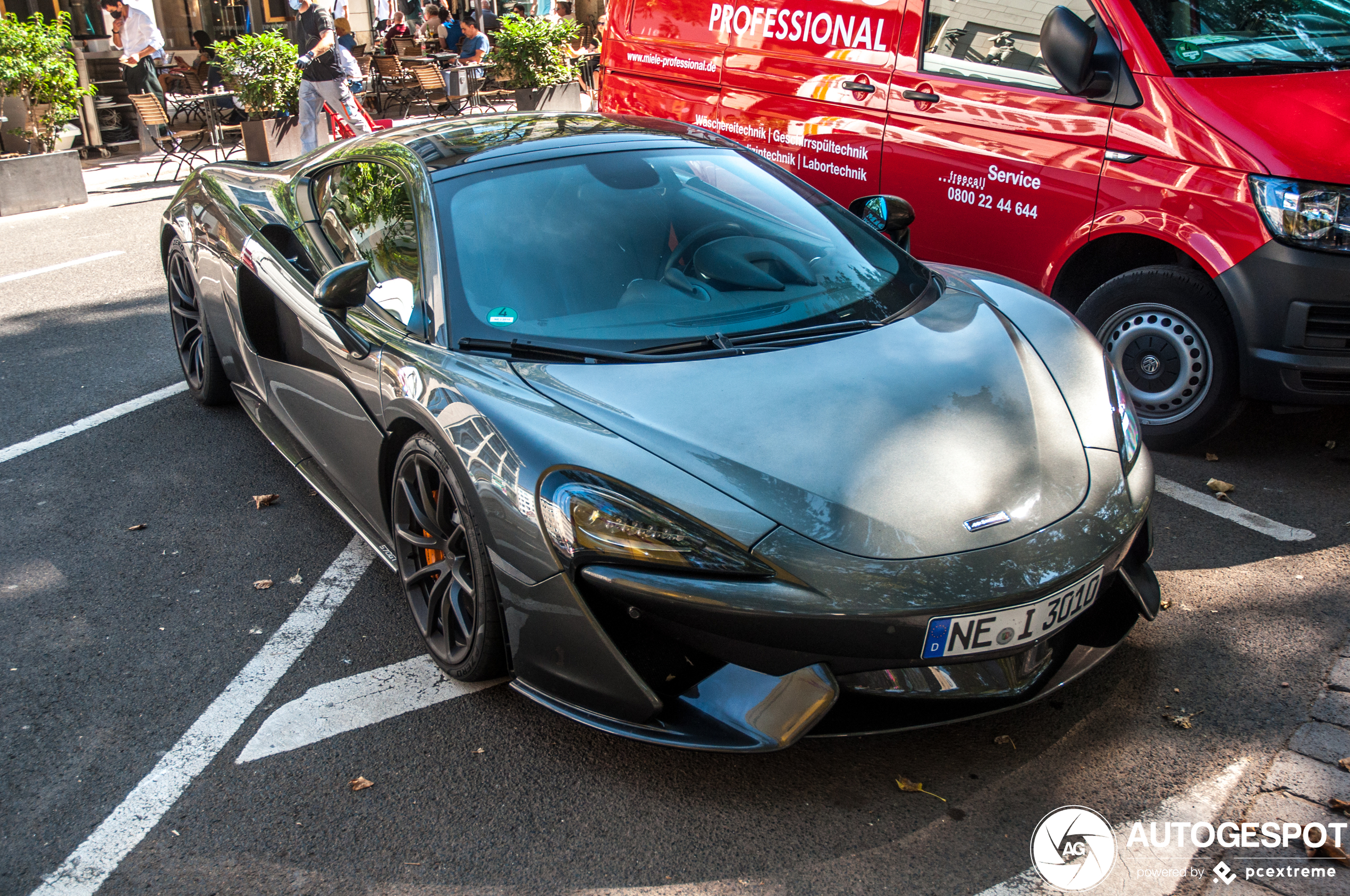 McLaren 570GT