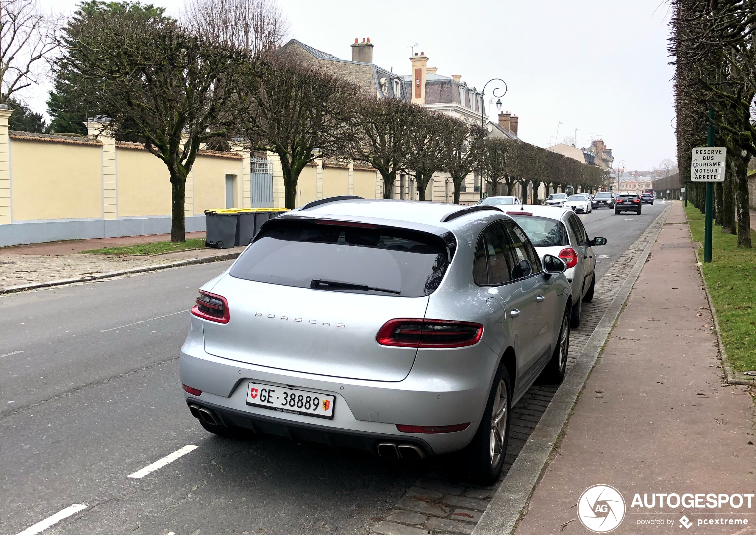 Porsche 95B Macan Turbo