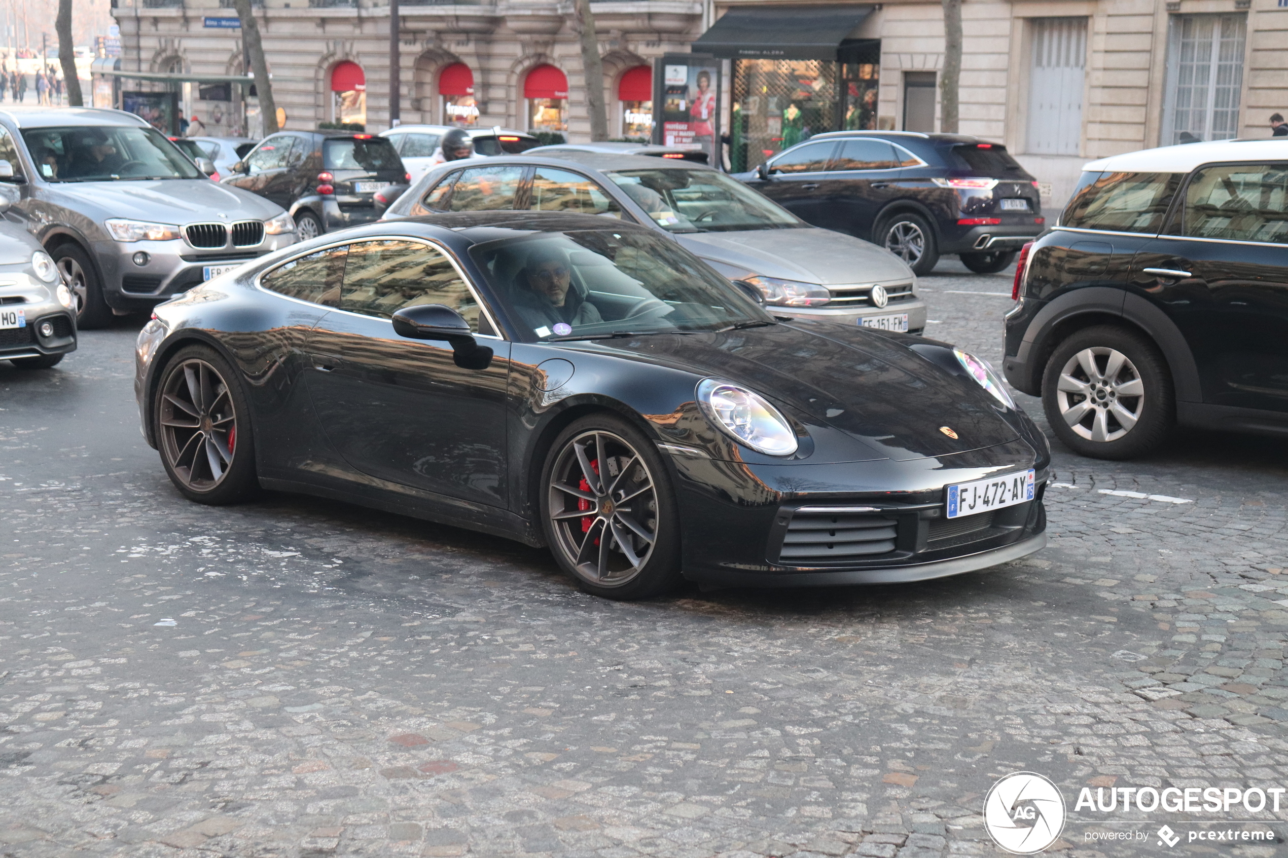 Porsche 992 Carrera 4S